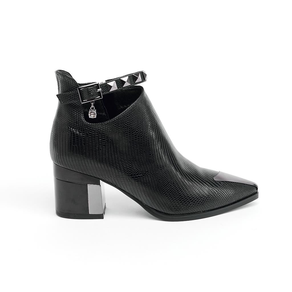 Classic Heeled Women's Boots