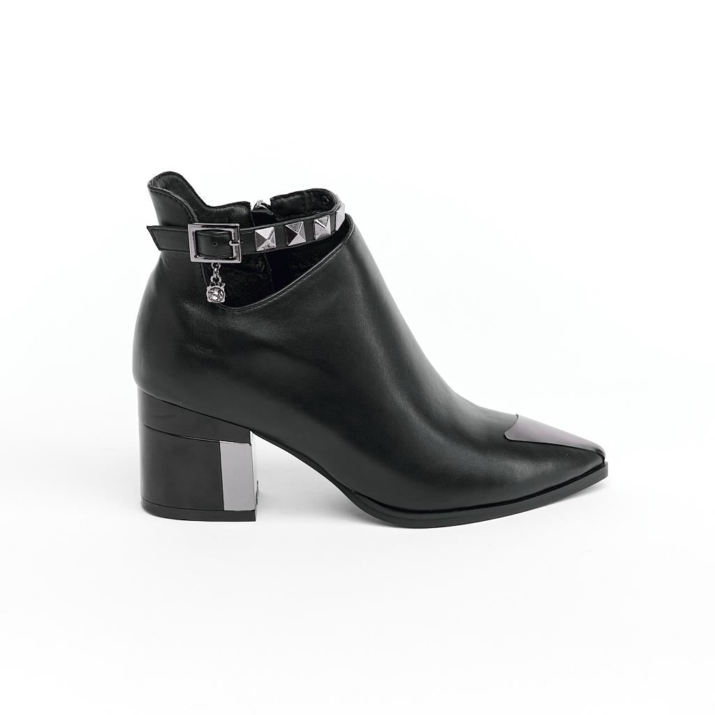 Classic Heeled Women's Boots