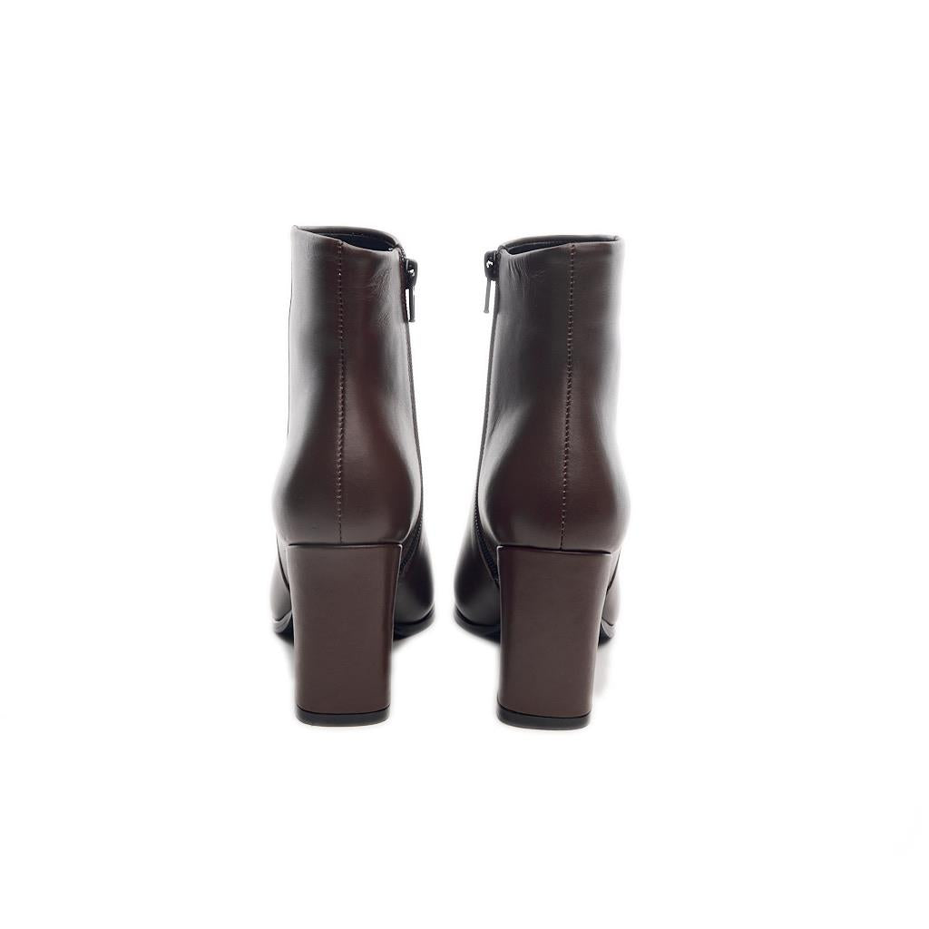 Classic Genuine Leather Zippered Heeled Women's Boots