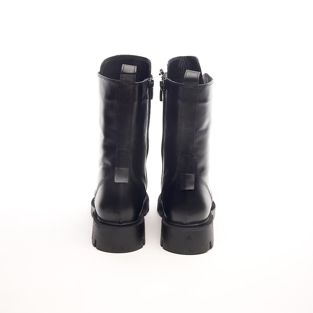 Genuine Leather Zippered Women's Boots