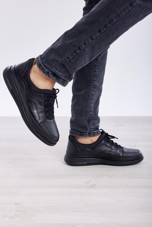 Men's Lace-Up Casual Shoes