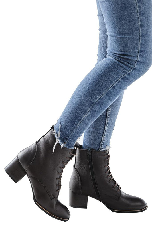 Genuine Leather Pointed Toe Women's Boots